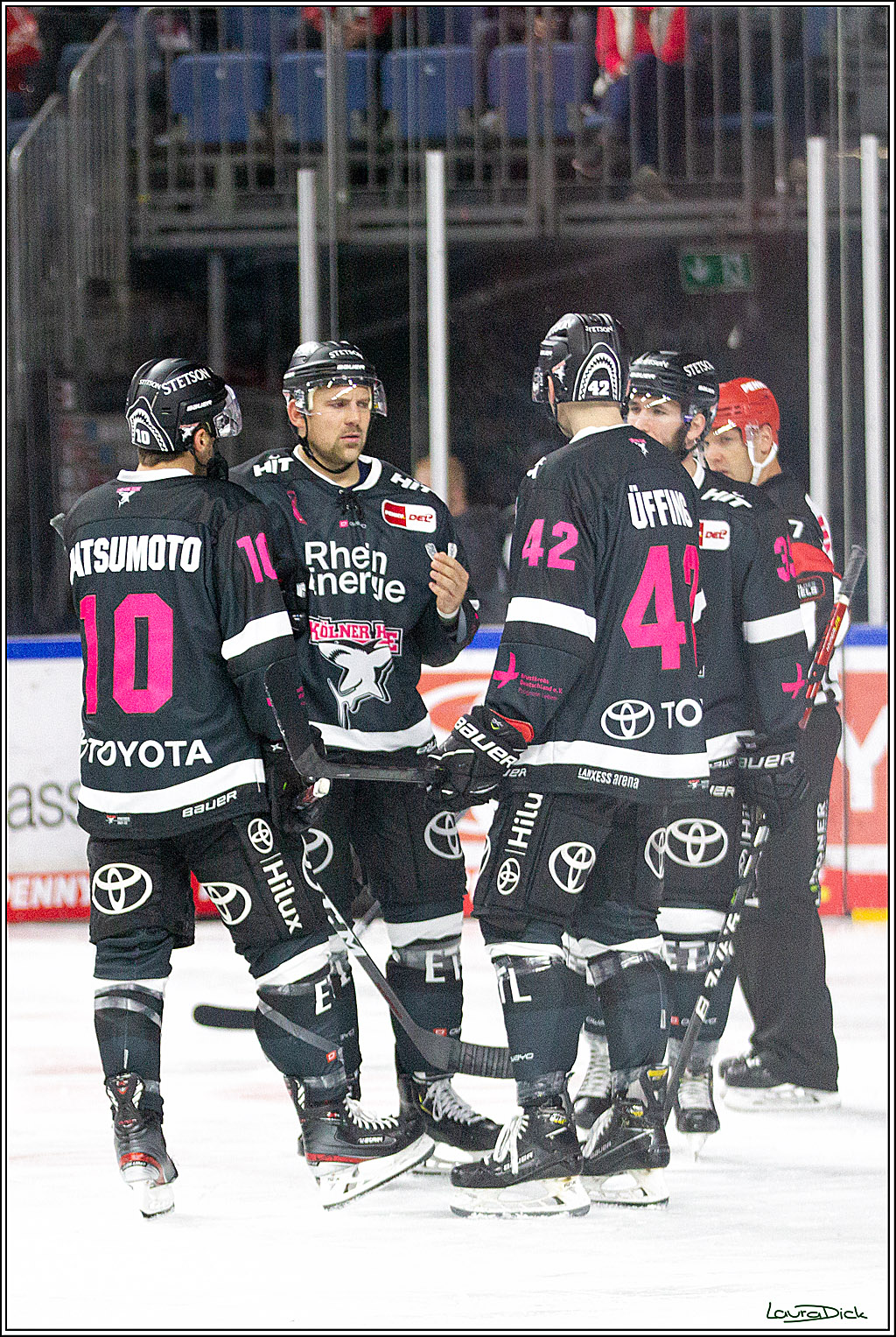 PENNY DEL;  Koelner Haie - Schwenninger Wild Wings; Koeln, 08.10.2021